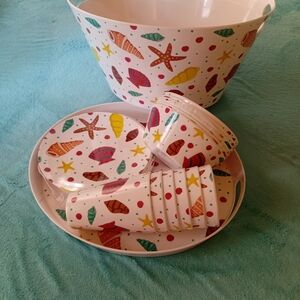 Colorful Beach-Themed Dinnerware Set